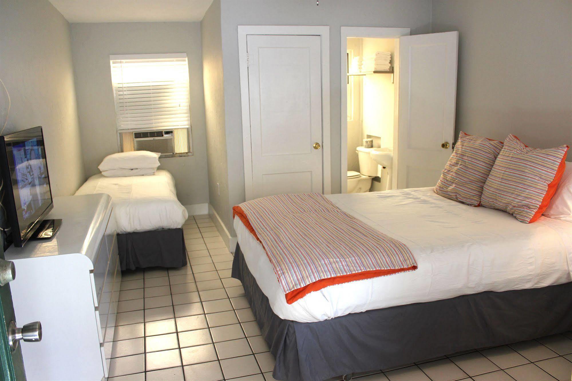Lorelei Resort Motel トレジャー・アイランド エクステリア 写真